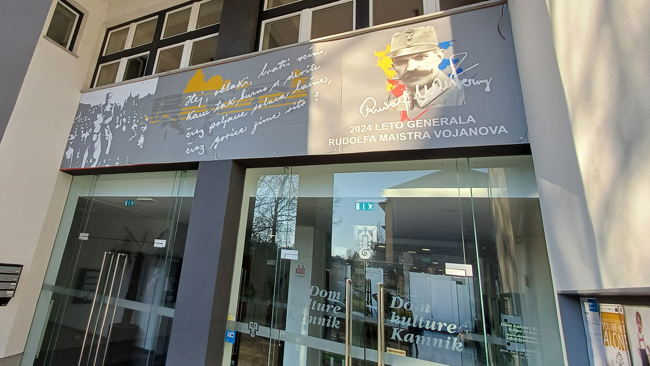 Zaključen je natečaj za oblikovanje grafike nad vhodom v Dom kulture