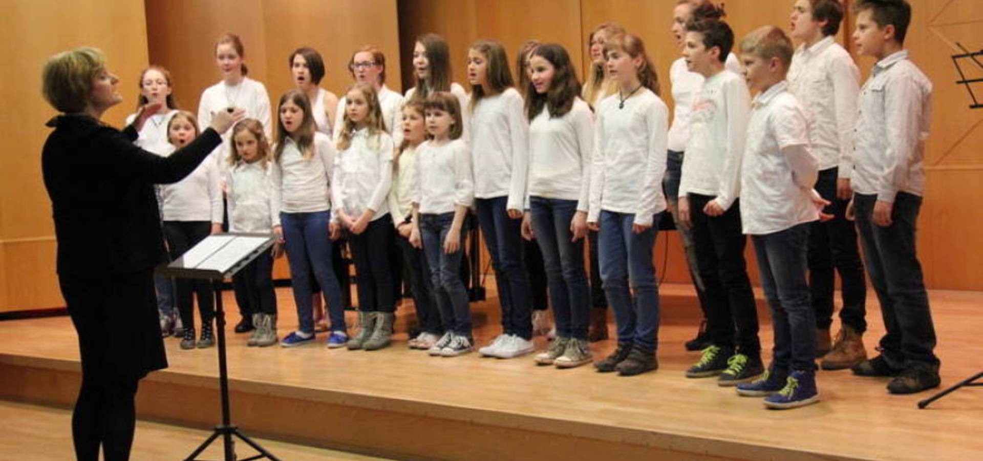Koncert orkestrov in pevskega zbora Glasbene šole Kamnik
