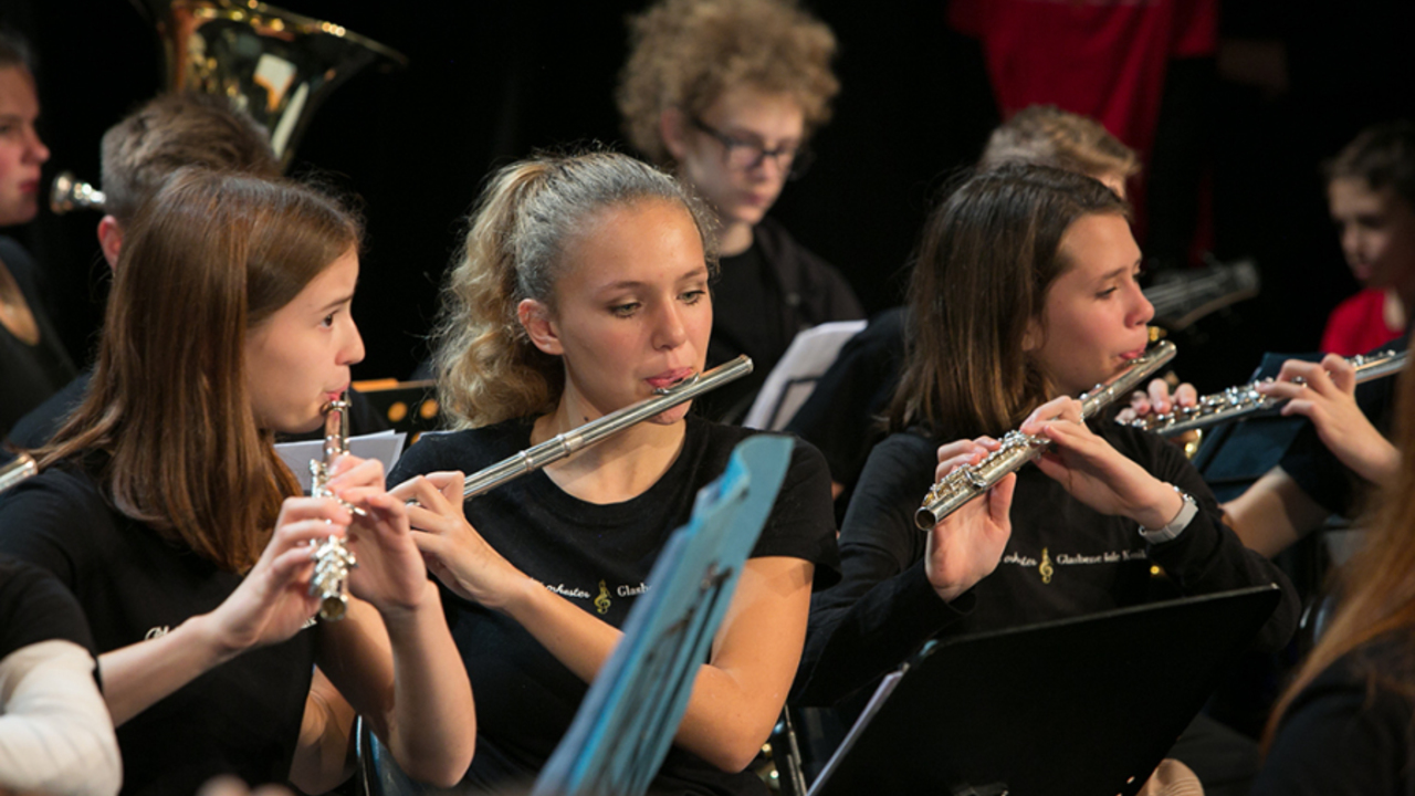 Glasbena šola Kamnik: Božično-novoletni koncert solistov in komornih skupin 