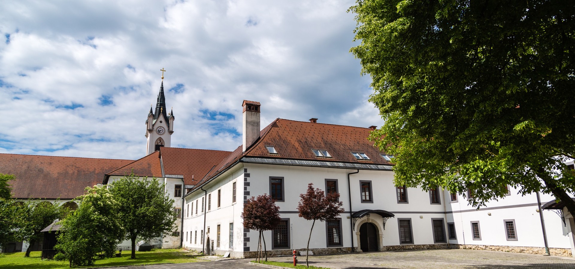 Vodeni ogled Mekinjskega samostana