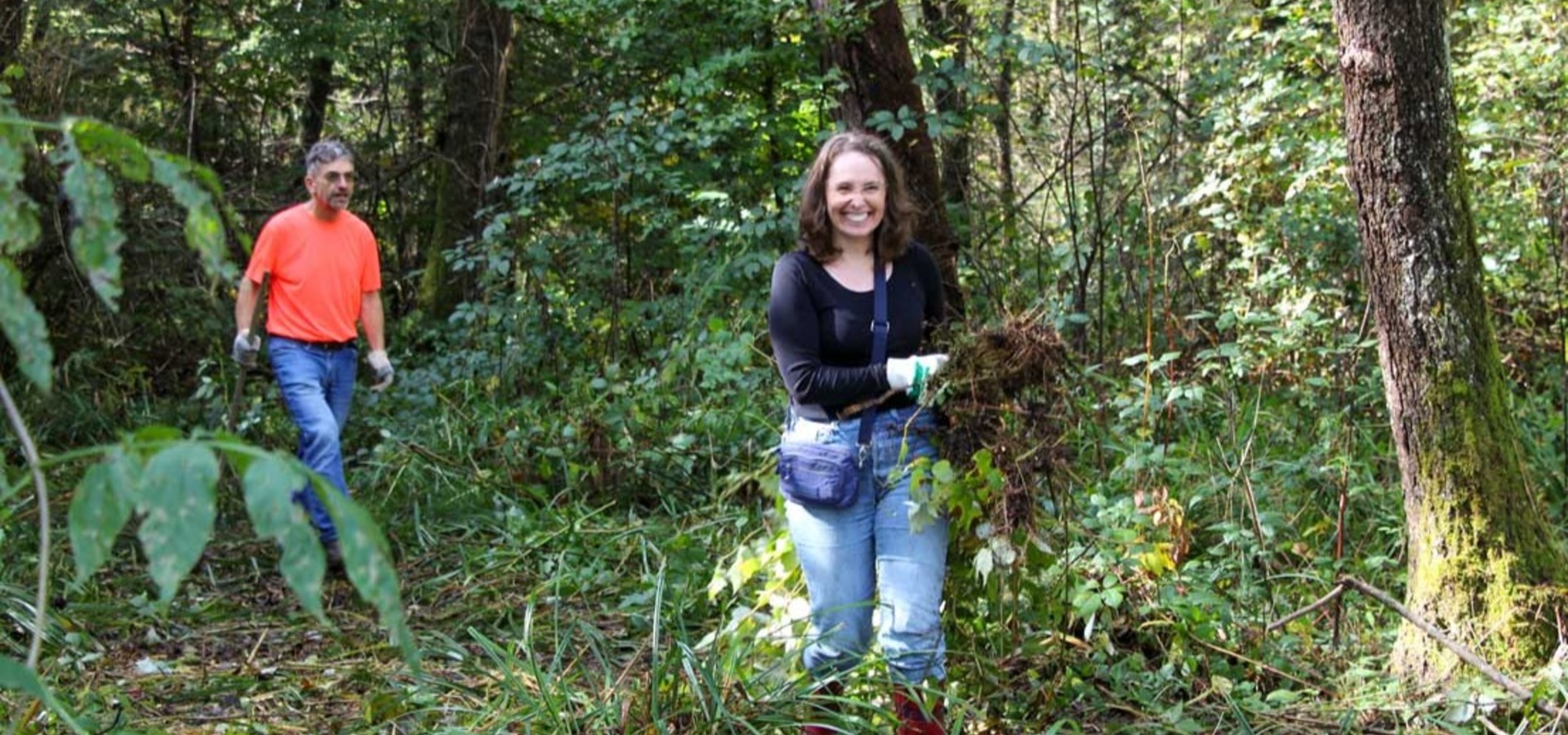 Akcija odstranjevanja invazivk »OČISTIMO ARBORETUM INVAZIVK«