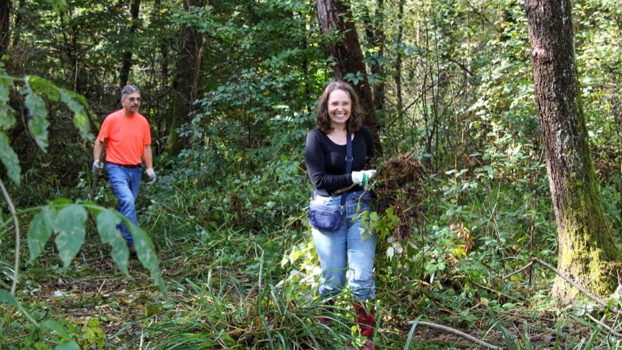 Akcija odstranjevanja invazivk »OČISTIMO ARBORETUM INVAZIVK«