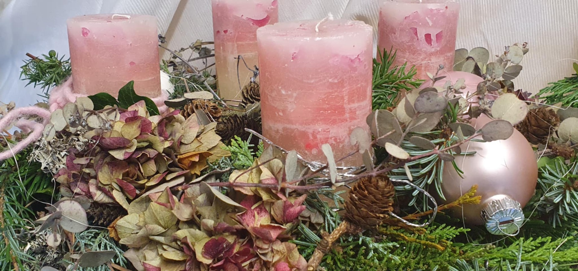 Izdelovanje adventnih venčkov, delavnica