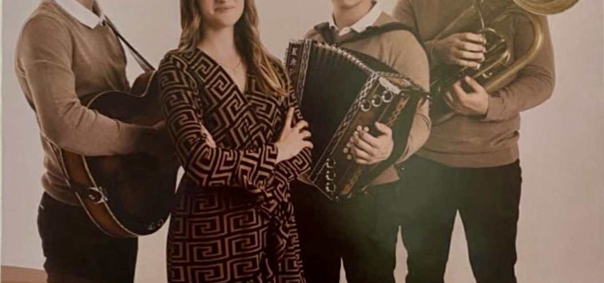 Koncert ANSAMBEL ŠTOS z glasbenimi gosti