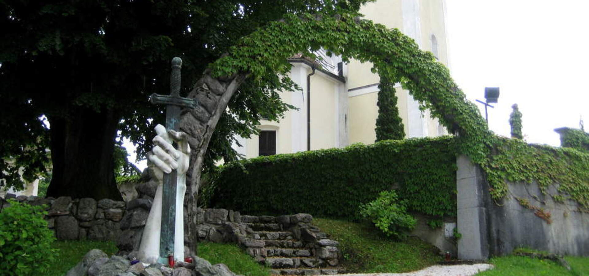 Javno vodstvo po kamniških Žalah