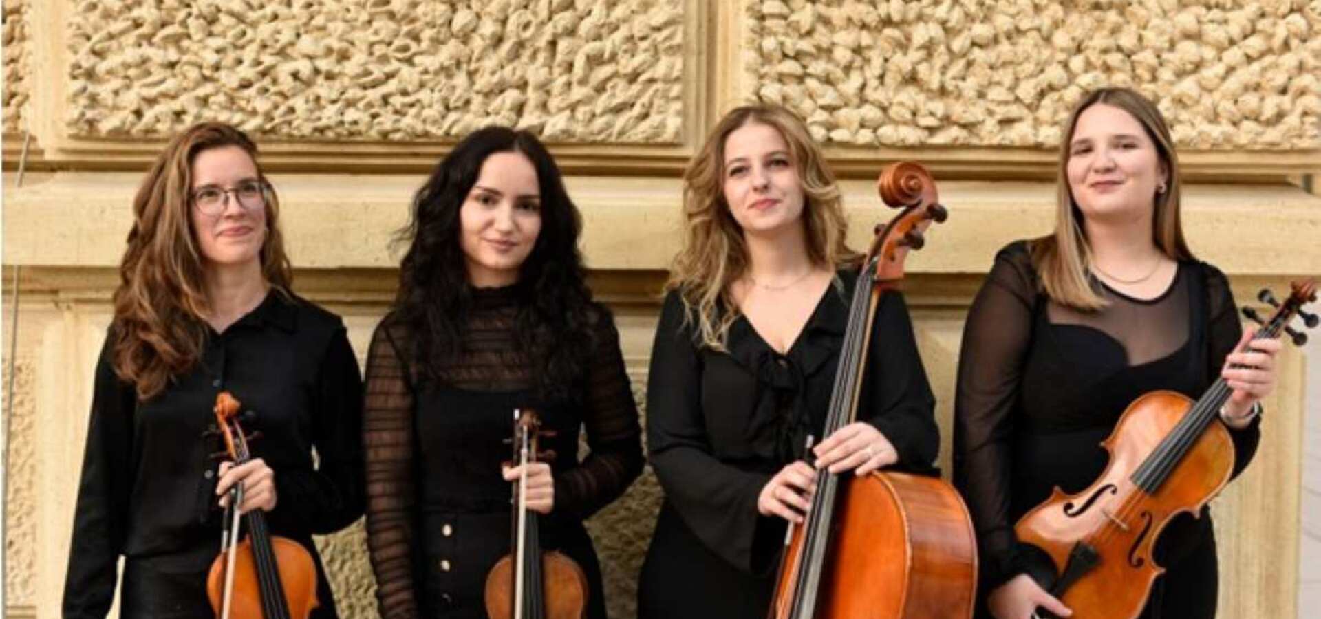 Koncert godalnega kvarteta Apricity – Vivaldijevi Štirje letni časi (Obrazi vrtnic)