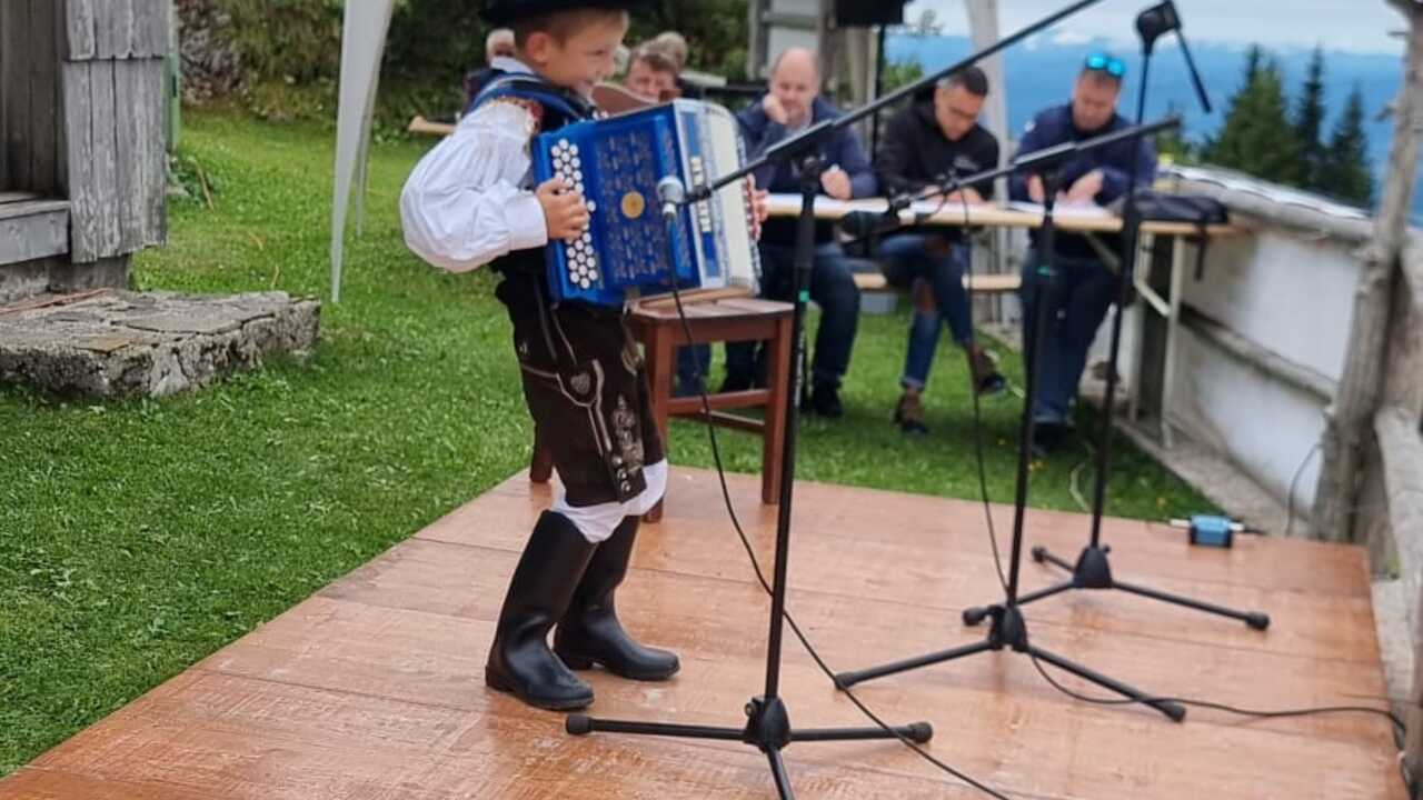 29. tekmovanje harmonikarjev diatonične harmonike na Veliki planini
