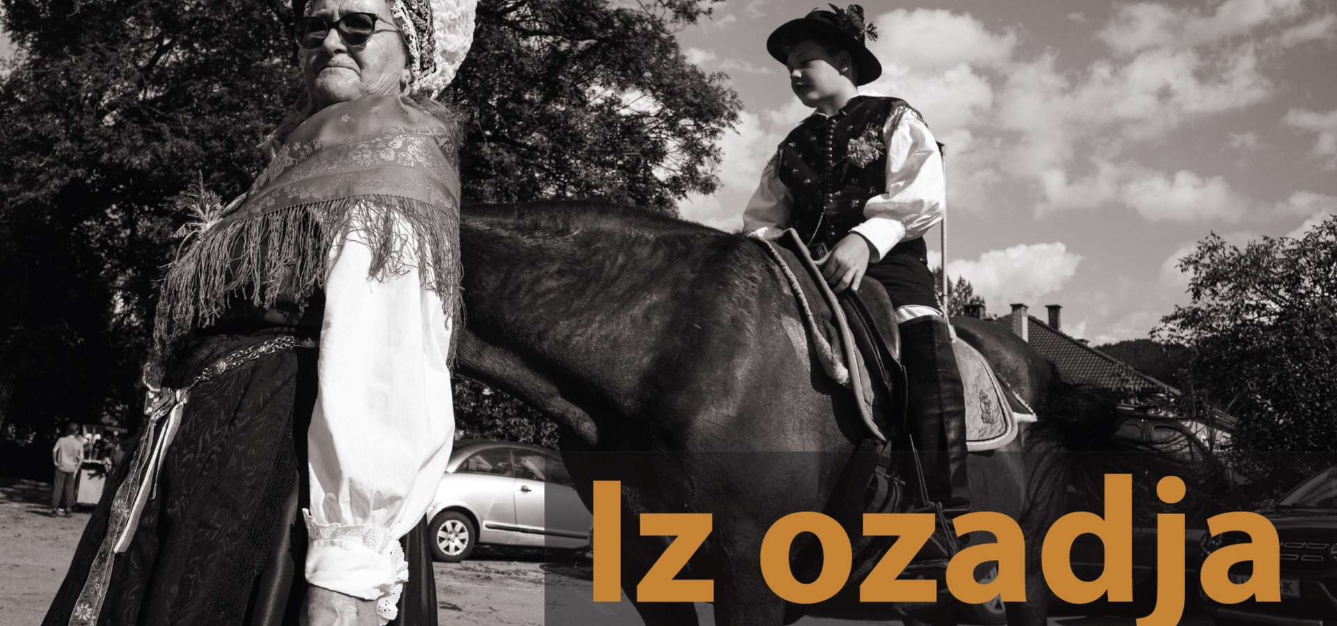Iz ozadja