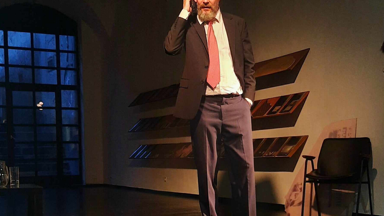 Žiga Čamernik: Gospod predsednik, politična satira
