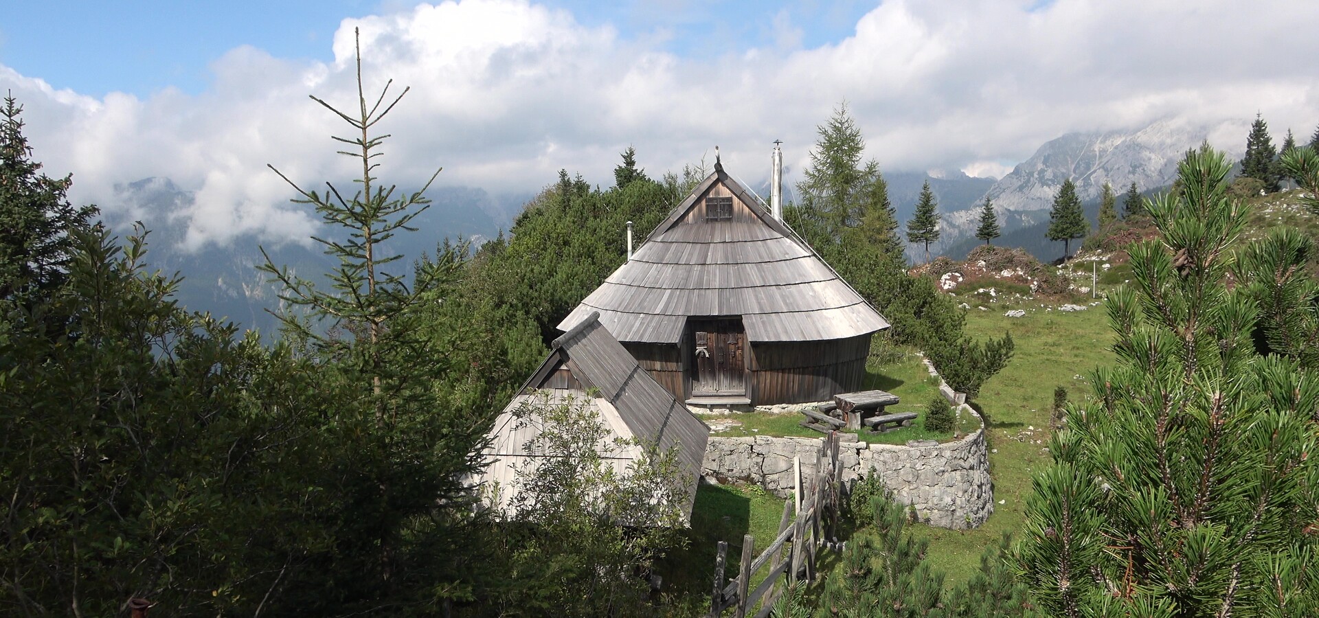 Spominski pohod Po poteh Vlasta Kopača  in ogled dokumentarnega filma 